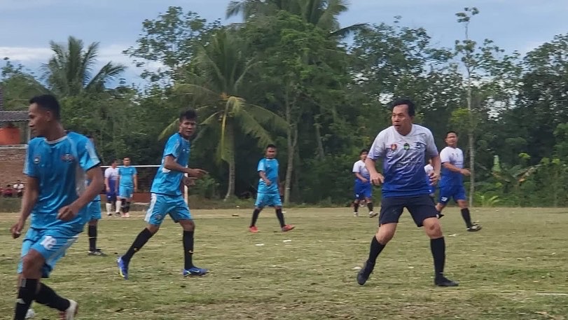 Walikota berliga Sepak Bola dengan Allstar Prabumulih VS Panser FC di Batumarta OKU